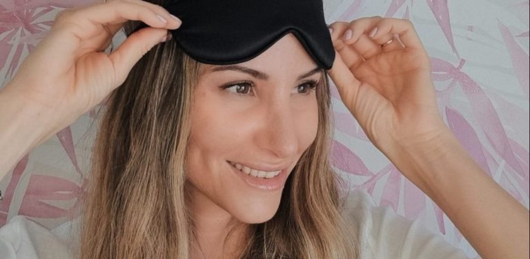 ¿Un antifaz para dormir antiarrugas? ¿Y funciona?