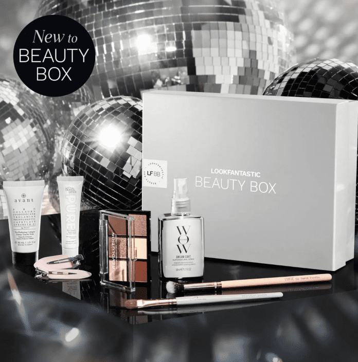 Regalos para mujer originales, cumpleaños, Navidad, San Valentín. Ideas para mujeres jóvenes y no tanto, pero amantes de la belleza. Beauty Box de Lookfantastic Beauty Box de Lookfantastic Regalos para mujer originales, cumpleaños, Navidad, San Valentín. Ideas para mujeres jóvenes y no tanto, pero amantes de la belleza.
