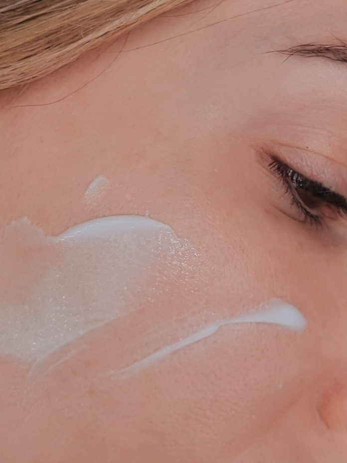 Mi rutina facial de noche completa. Rutina de belleza y los pasos: Tónicos, limpiadores, ácidos, hidratantes y serums QUE FUNCIONAN.