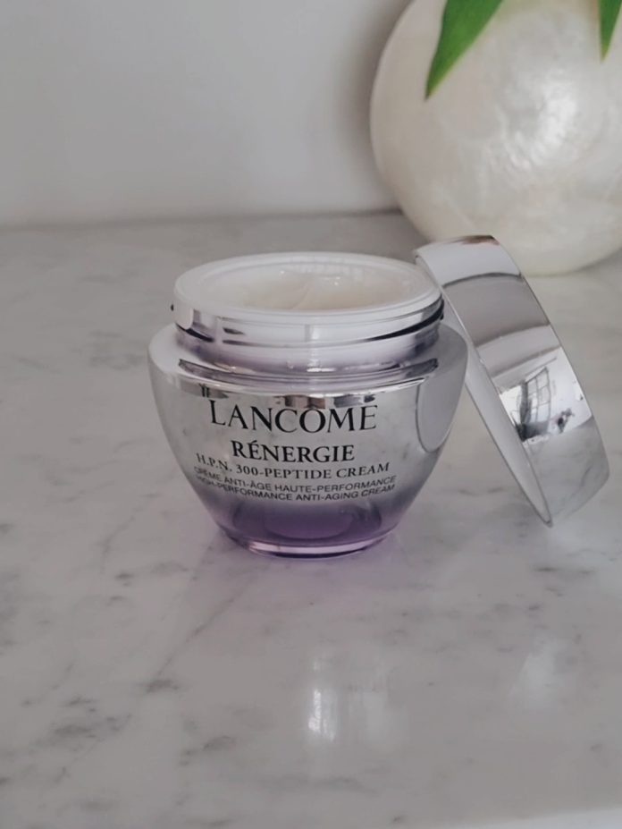 Lancome Renergie HPN 300 Peptide Creacm, opinión sobre la crema antiedad con péptidos, ácido hialurónico y niacinamida. Colágeno y firmeza. Lancome Renergie HPN 300 Peptide Creacm, opinión sobre la crema antiedad con péptidos, ácido hialurónico y niacinamida. Colágeno y firmeza.