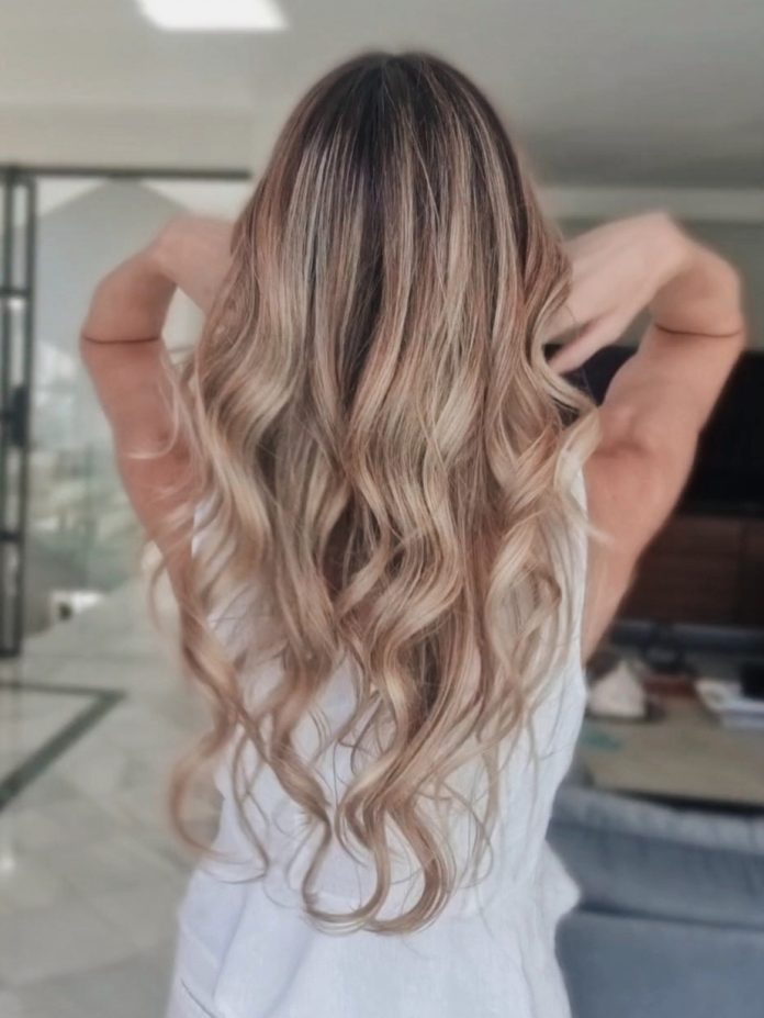 Living Proof Restore Perfecting Spray. Mi opinión: tratamiento sin aclarado, hidrata, fortalece la fibra capilar, protección de calor y UV.