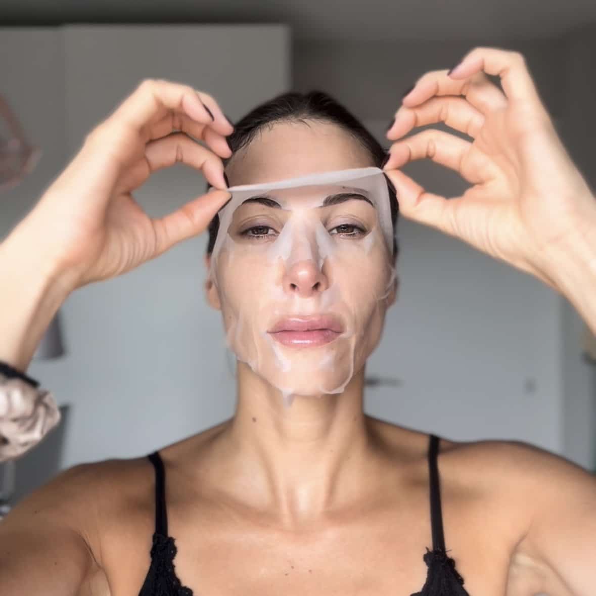 Productos de belleza, tratamientos de cuidado facial, dispositivos y rutinas de skincare: cómo recuperar una piel envejecida del verano.